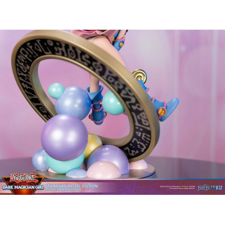 First 4 Figures - Yu Gi Oh - Dark Magician Girl Edición Estándar Pastel