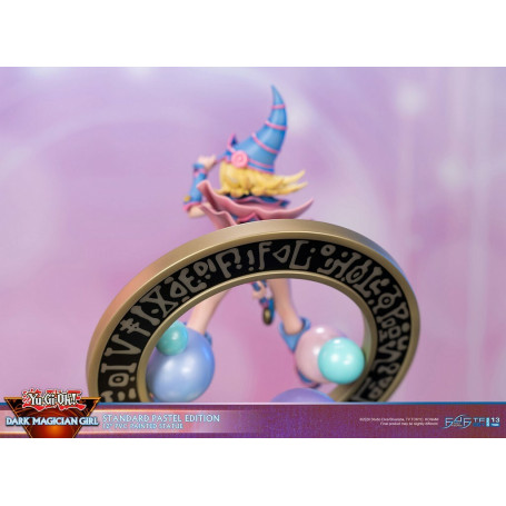 First 4 Figures - Yu Gi Oh - Dark Magician Girl Edición Estándar Pastel