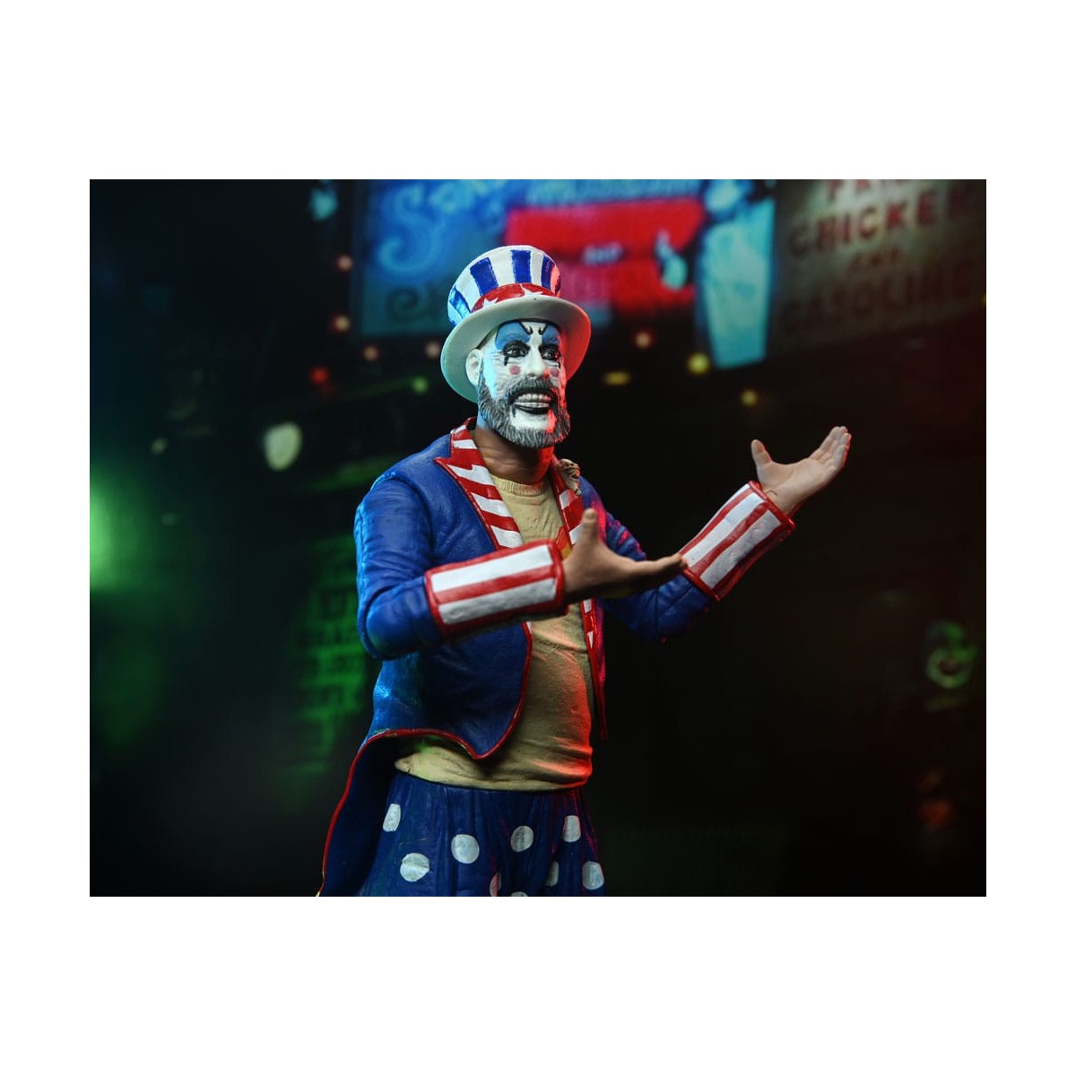 Neca - House of 1000 Corpses Capitán Spaulding (Capa) 20º Aniversario