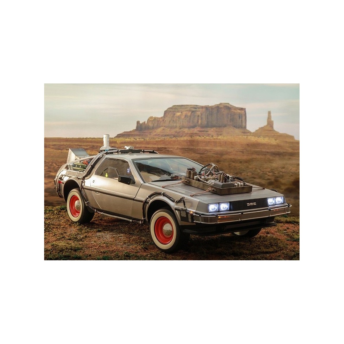 Hot Toys - Regreso al Futuro 3 1/6 Delorean - BTTF3