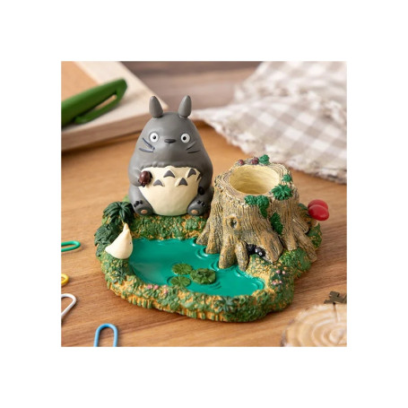 Ensky - Totoro bote de lápices junto al estanque - Mi vecino Totoro - Maison Ghibli