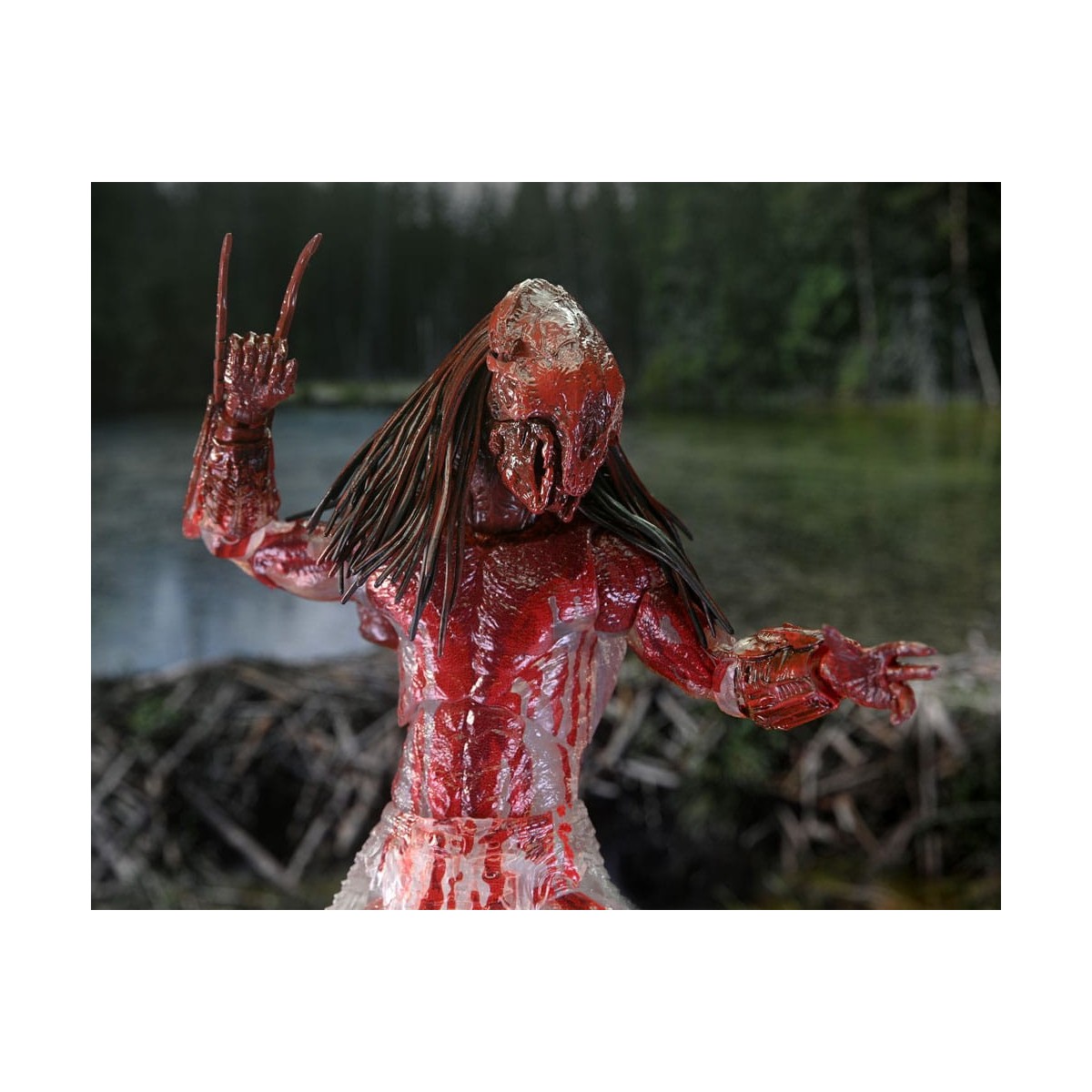 Neca Predator - Ultimate Feral Bear Blood Predator - Presa
