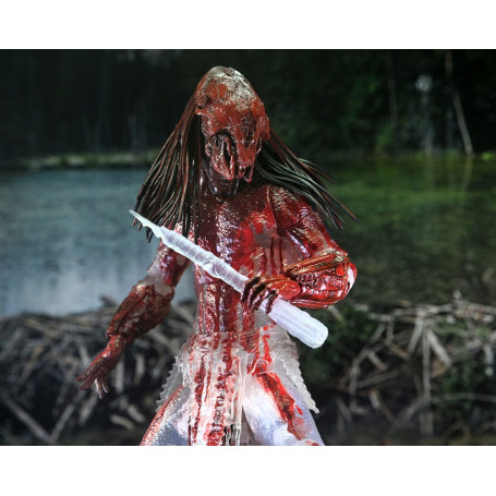 Neca Predator - Ultimate Feral Bear Blood Predator - Presa