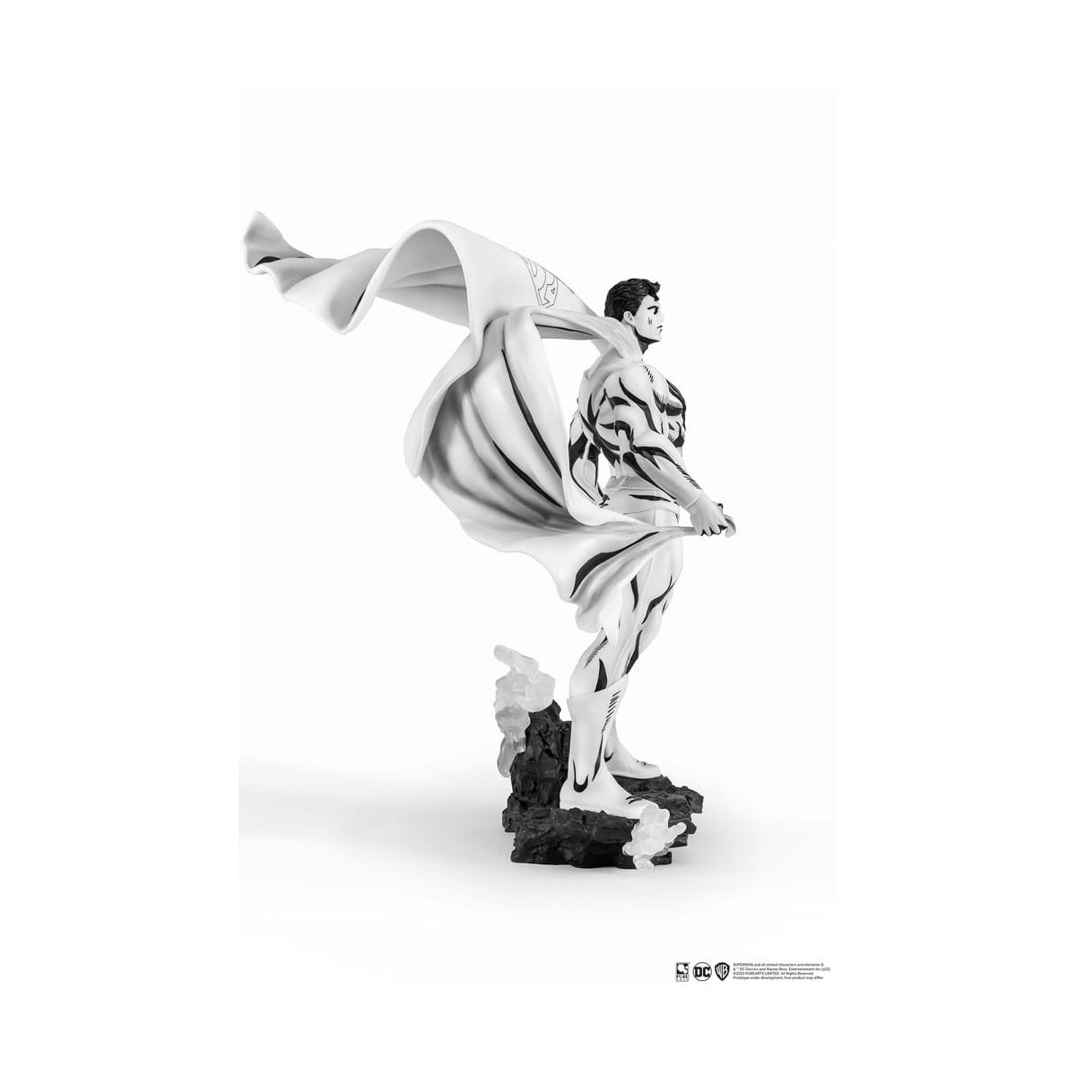 Pure Arts - Estatuilla PX - Superman Versión Blanco y Negro 1/8