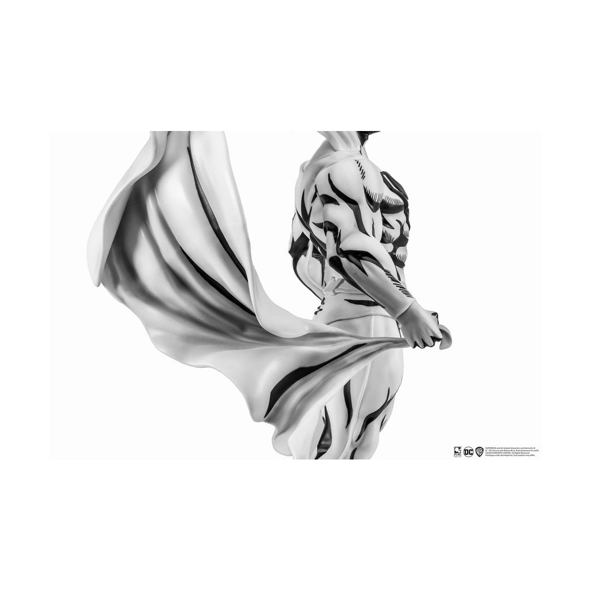Pure Arts - Estatuilla PX - Superman Versión Blanco y Negro 1/8