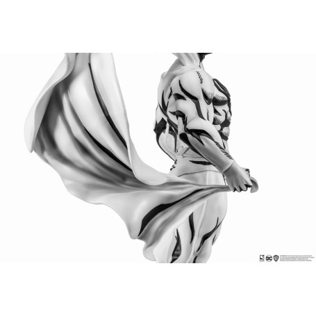 Pure Arts - Estatuilla PX - Superman Versión Blanco y Negro 1/8
