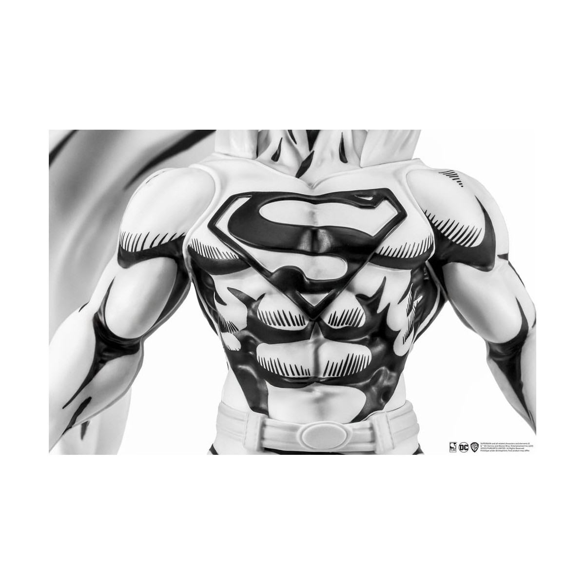 Pure Arts - Estatuilla PX - Superman Versión Blanco y Negro 1/8