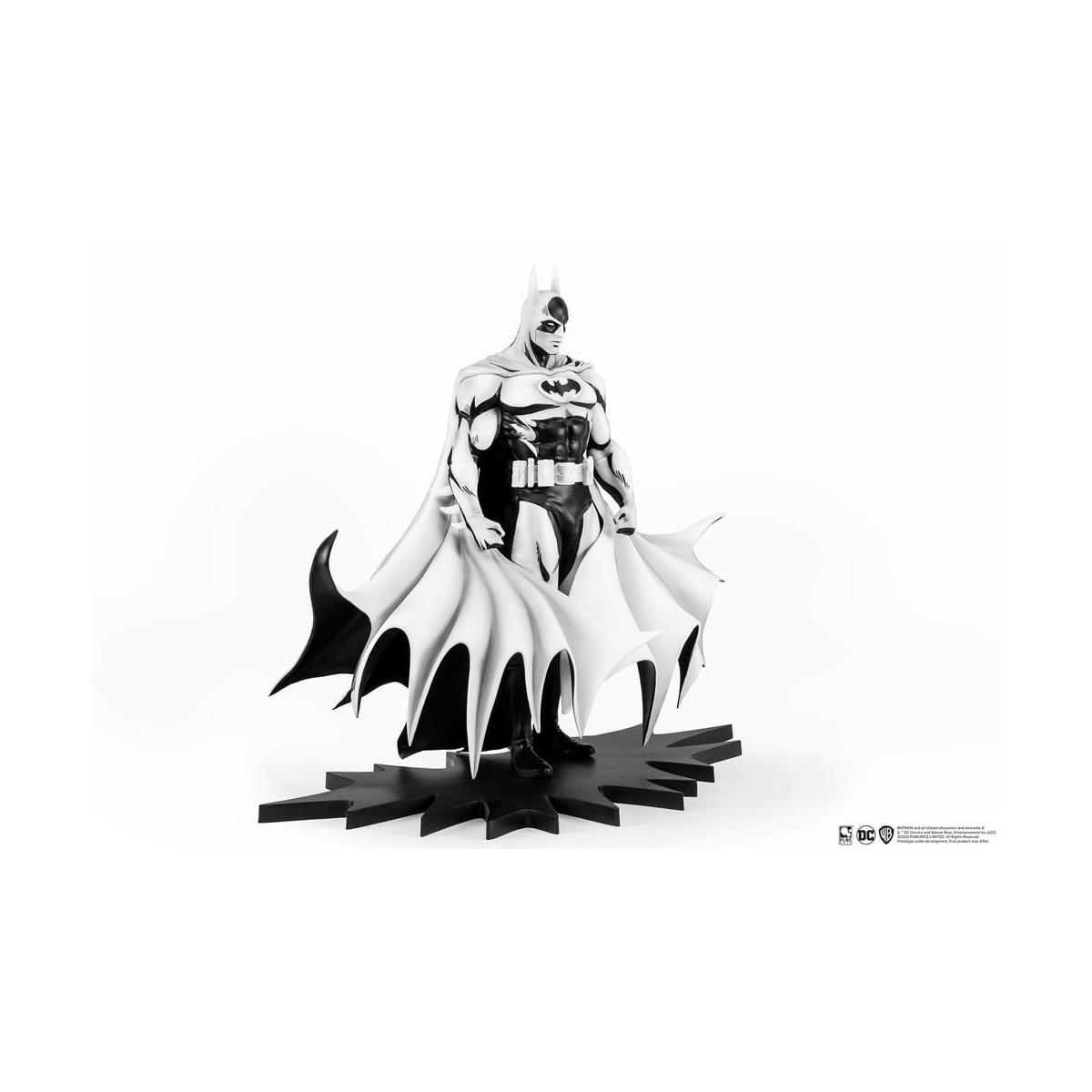 Pure Arts - Estatuilla PX - Batman Versión Blanco y Negro 1/8