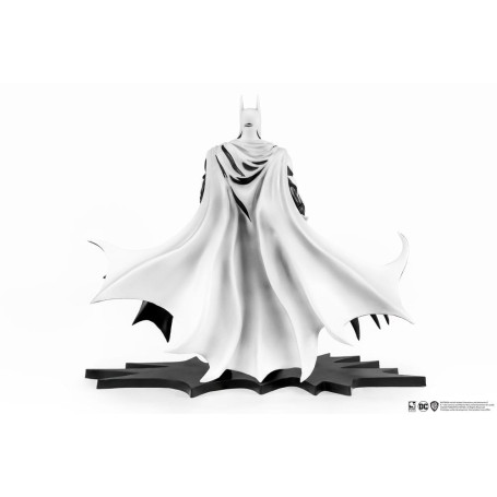 Pure Arts - Estatuilla PX - Batman Versión Blanco y Negro 1/8