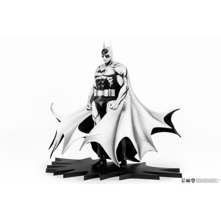 Pure Arts - Estatuilla PX - Batman Versión Blanco y Negro 1/8