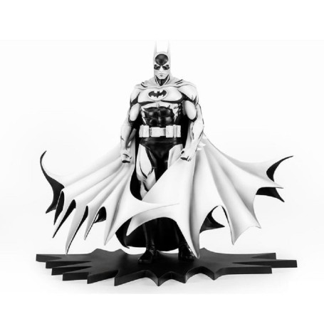 Pure Arts - Estatuilla PX - Batman Versión Blanco y Negro 1/8
