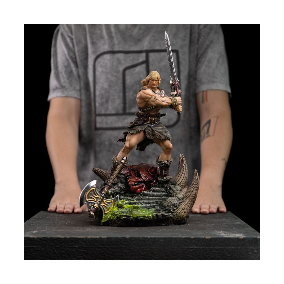 Iron Studios - HE-MAN UNLEASHED Deluxe Art Scale 1/10 - Masters of the Universe - Masters del Universo