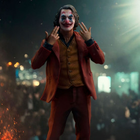 Iron Studios DC Comics - Joker (Arthur Fleck) Deluxe Arts Escala 1/10