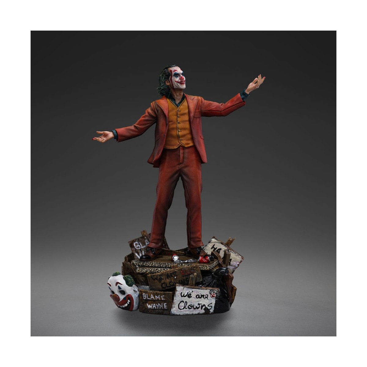 Iron Studios DC Comics - Joker (Arthur Fleck) Deluxe Arts Escala 1/10