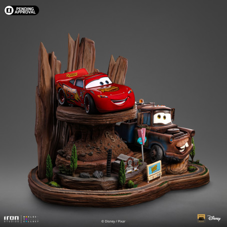 Iron Studios - Disney Pixar - Deluxe Art Scale Rayo McQueen y Remolque Mater 1/10 - Cars