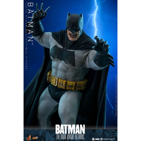 Hot Toys - BATMAN - Batman: El Caballero Oscuro Regresa Cómic Masterpiece 1/6