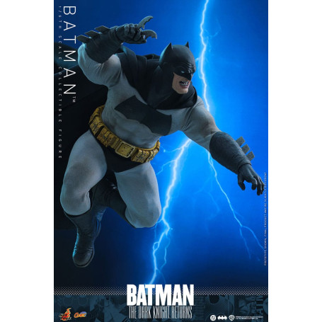 Hot Toys - BATMAN - Batman: El Caballero Oscuro Regresa Cómic Masterpiece 1/6