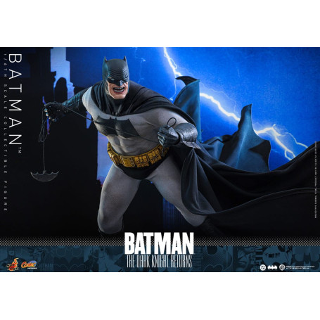 Hot Toys - BATMAN - Batman: El Caballero Oscuro Regresa Cómic Masterpiece 1/6