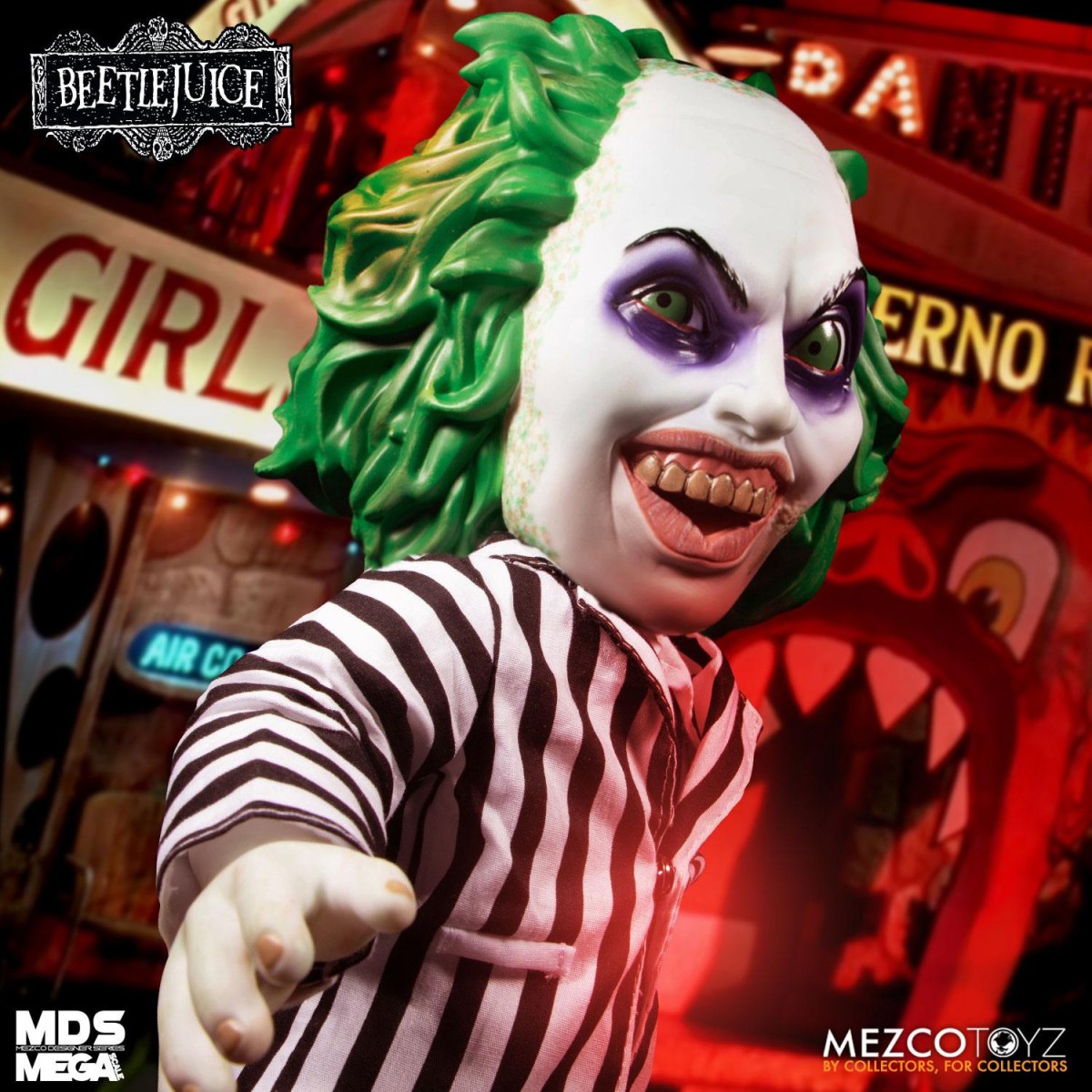 Mezco MDS Mega Escala - Beetlejuice