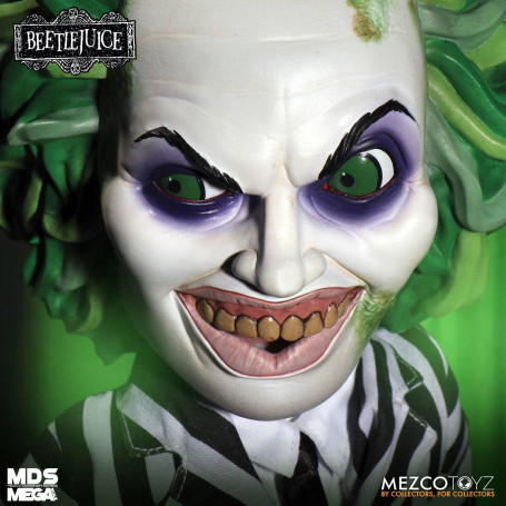 Mezco MDS Mega Escala - Beetlejuice