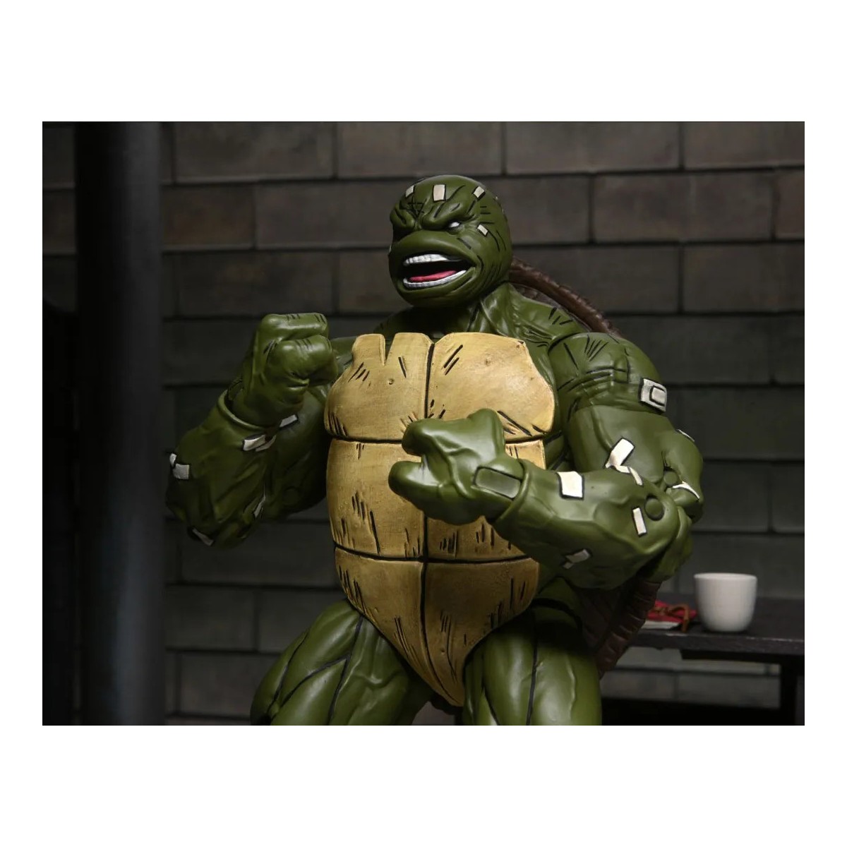 NECA - IDW Comics El Último Ronin - Ultimate Battle Damaged Ronin TMNT - Teenage Mutant Ninja Turtles