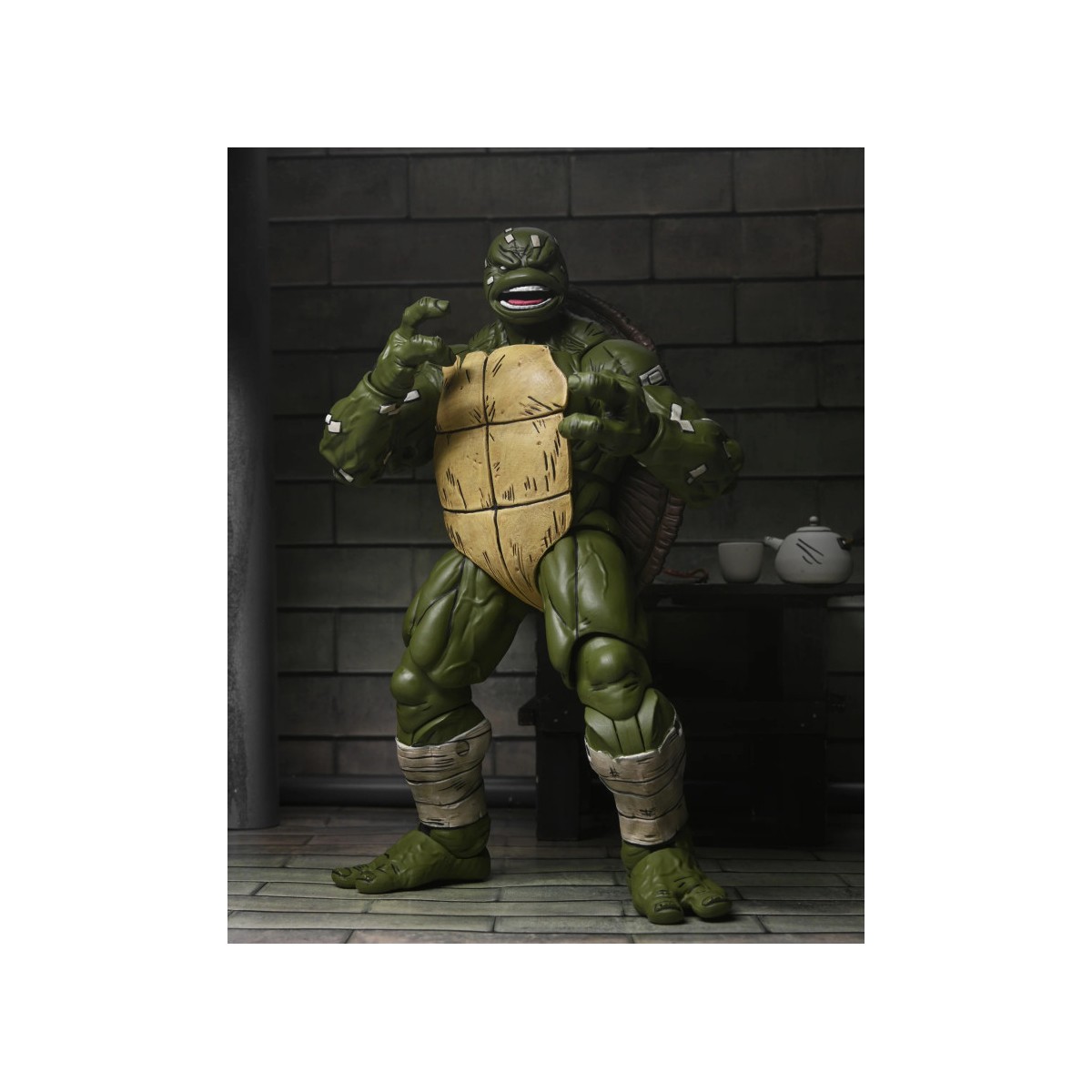 NECA - IDW Comics El Último Ronin - Ultimate Battle Damaged Ronin TMNT - Teenage Mutant Ninja Turtles