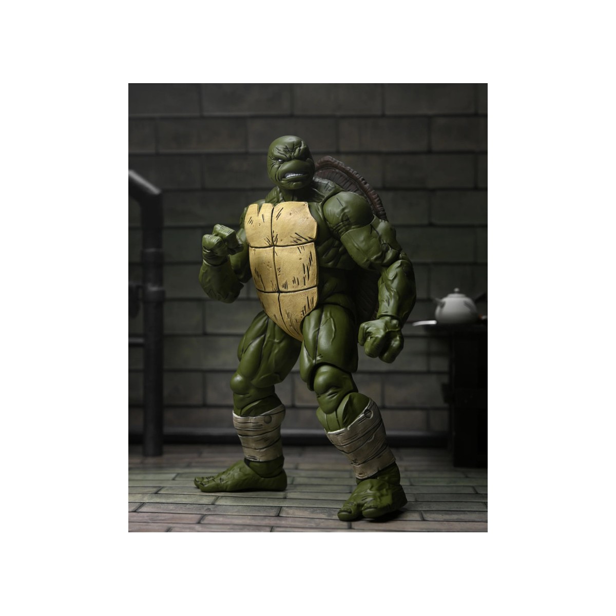 NECA - IDW Comics El Último Ronin - Ultimate Battle Damaged Ronin TMNT - Teenage Mutant Ninja Turtles