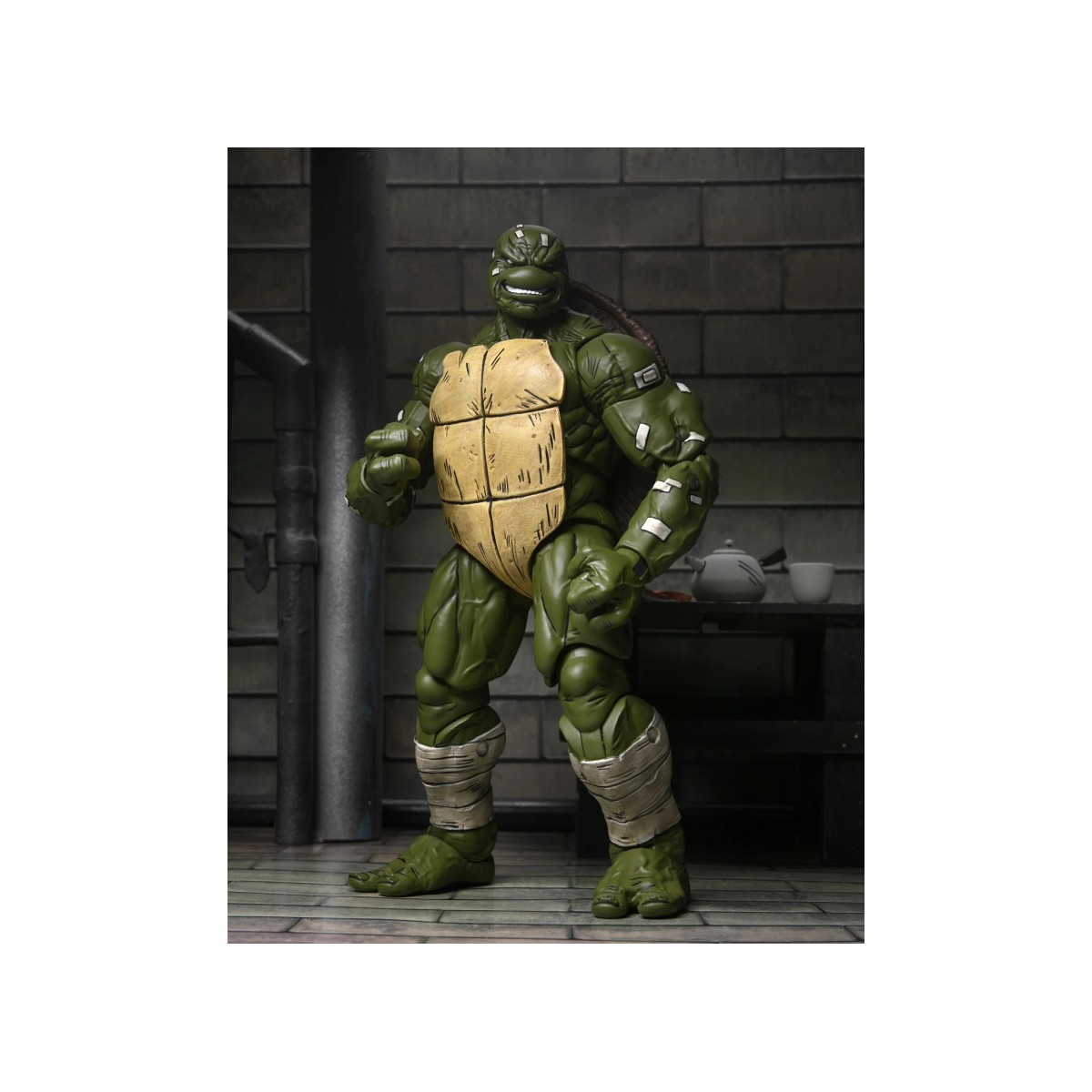NECA - IDW Comics El Último Ronin - Ultimate Battle Damaged Ronin TMNT - Teenage Mutant Ninja Turtles