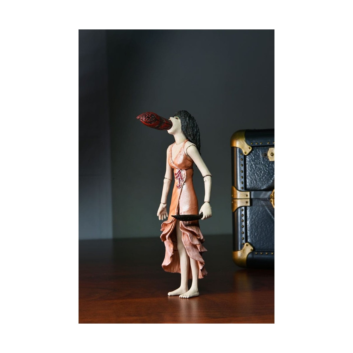 Neca - Titiritero - Toulon's Puppet Case & Leech Woman