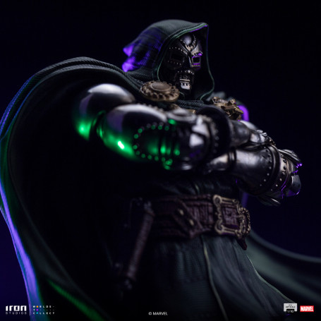 Iron Studios Marvel - DR. Doom 1/10 BDS Art Scale - Guantelete del Infinito Diorama
