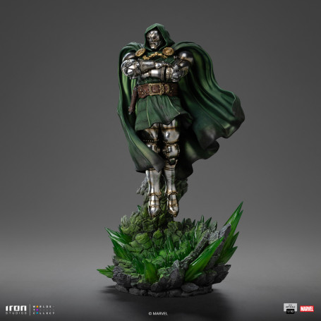 Iron Studios Marvel - DR. Doom 1/10 BDS Art Scale - Guantelete del Infinito Diorama