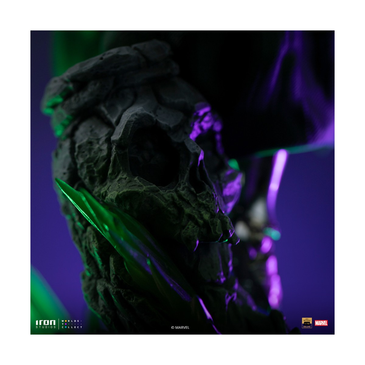 Iron Studios Marvel - DR. Doom 1/10 Deluxe Art Scale - Guantelete del Infinito Diorama