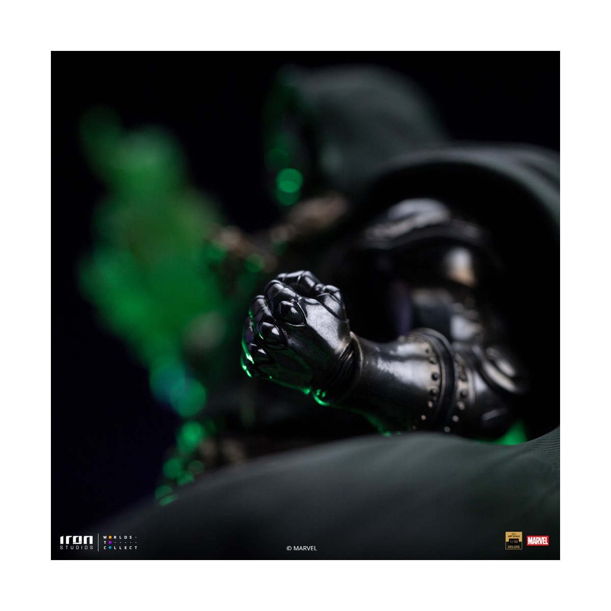 Iron Studios Marvel - DR. Doom 1/10 Deluxe Art Scale - Guantelete del Infinito Diorama