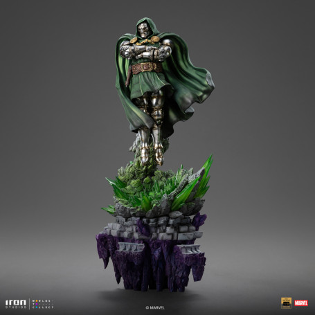 Iron Studios Marvel - DR. Doom 1/10 Deluxe Art Scale - Guantelete del Infinito Diorama