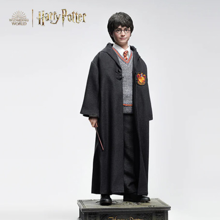 INART - Figura Coleccionable de Harry Potter a Escala 1/6 - Versión Estándar