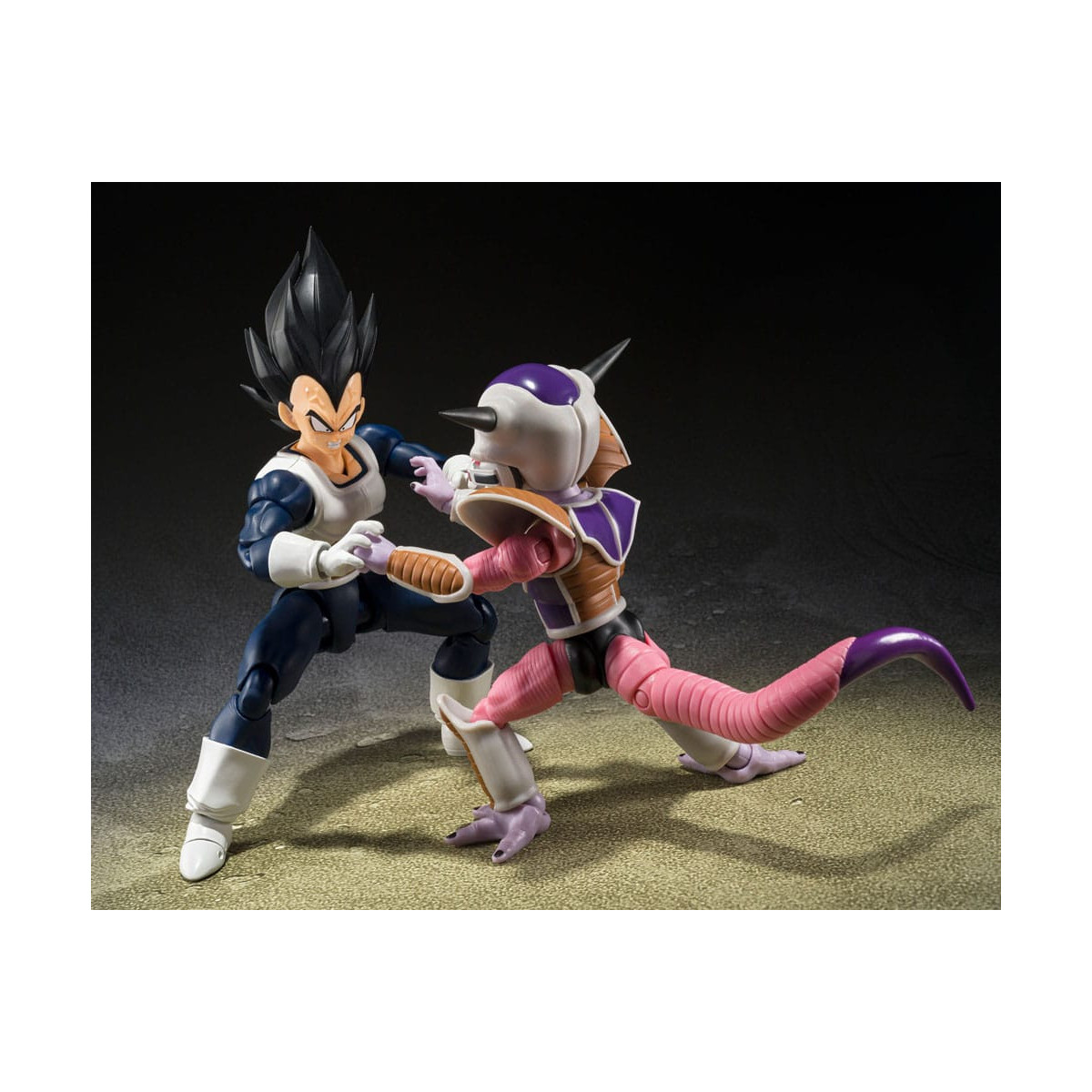 Bandai Tamashii - Dragon Ball Z - VEGETA Vieja Ropa de Batalla - SHF SHFiguarts