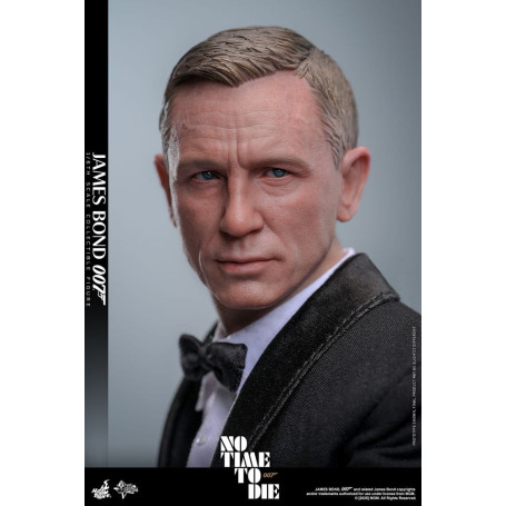 Hot Toys - Morir puede esperar - James Bond MMS 1/6