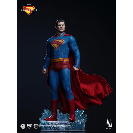 INART - Superman 1/6 Escala Figura Coleccionable - Superman (2025)