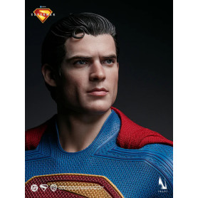 INART - Superman 1/6 Escala Figura Coleccionable - Superman (2025)
