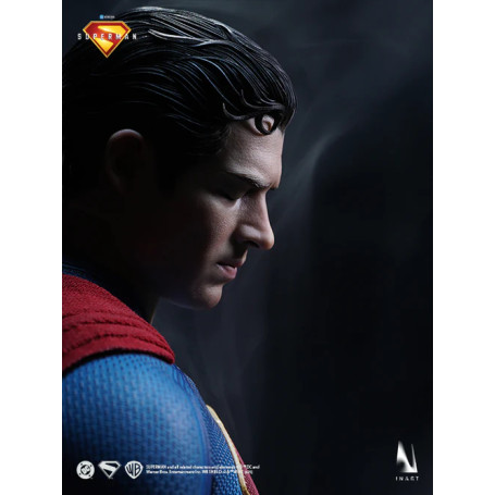 INART - Superman 1/6 Escala Figura Coleccionable - Superman (2025)