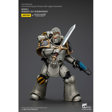 Joytoy - Warhammer - Escuadra de Mando de Guerreros de Hierro Elegidos con Estandarte de Legión