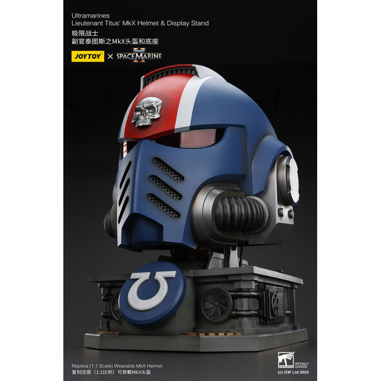 JoyToy - Space Marines II - Ultramarines Casco MkX del Teniente Titus-stand display-11