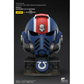 JoyToy - Space Marines II - Ultramarines Casco MkX del Teniente Titus-stand display-11