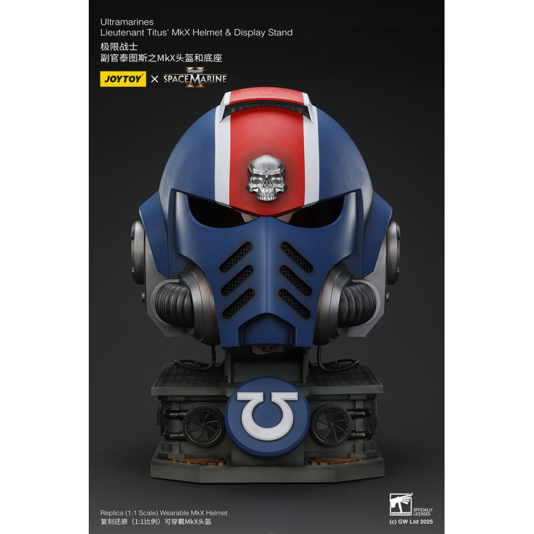 JoyToy - Space Marines II - Ultramarines Casco MkX del Teniente Titus-stand display-11