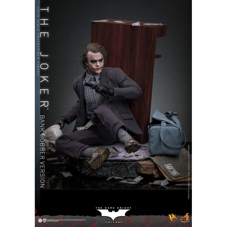 Hot Toys - El Caballero Oscuro - El Joker (Versión Ladrón de Bancos) MMS 1/6