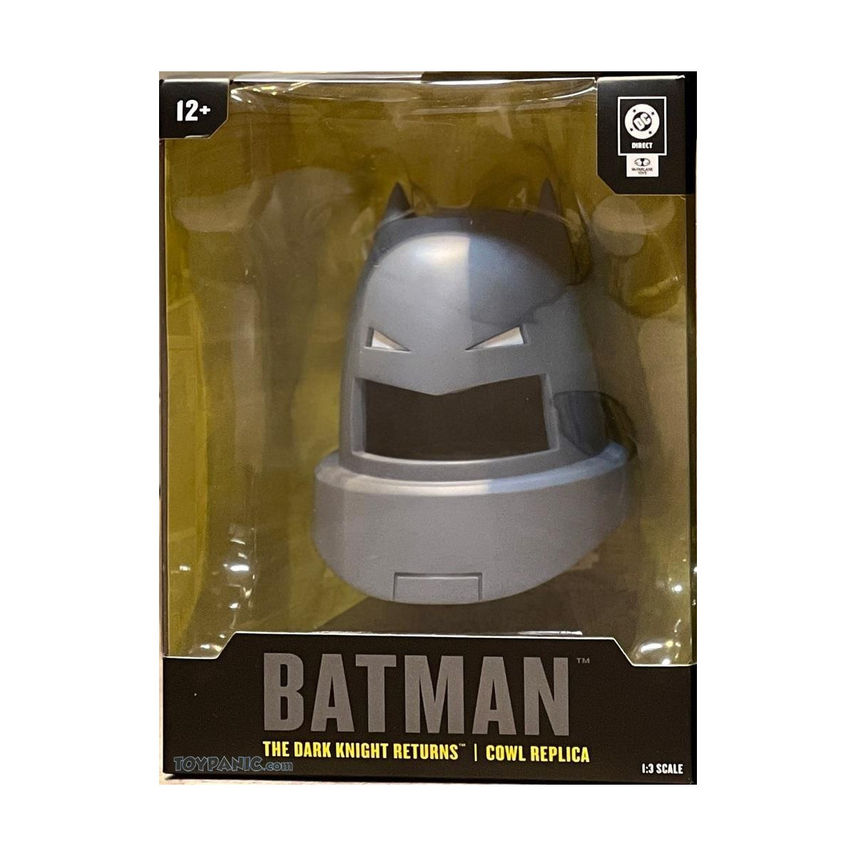Mc Farlane DC Direct - Batman: El Caballero Oscuro Regresa Réplica de la Capucha de Batman 1/3 - Máscara de Batman