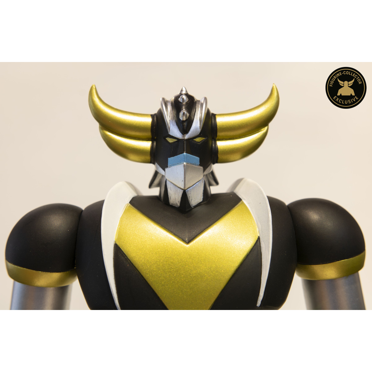 HL Pro - Grendizer Coleccionista de Figuras Exclusivo Negro y Oro - Jumbo Machinder - Shogun Warrior Ufo Robot Grendizer