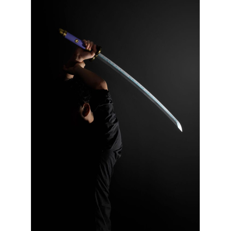 Bandai Tamashii - One Piece - Roronoa Zoro Estilo Tres Espadas Set 1/1 - Set 3 Réplicas de Espadas
