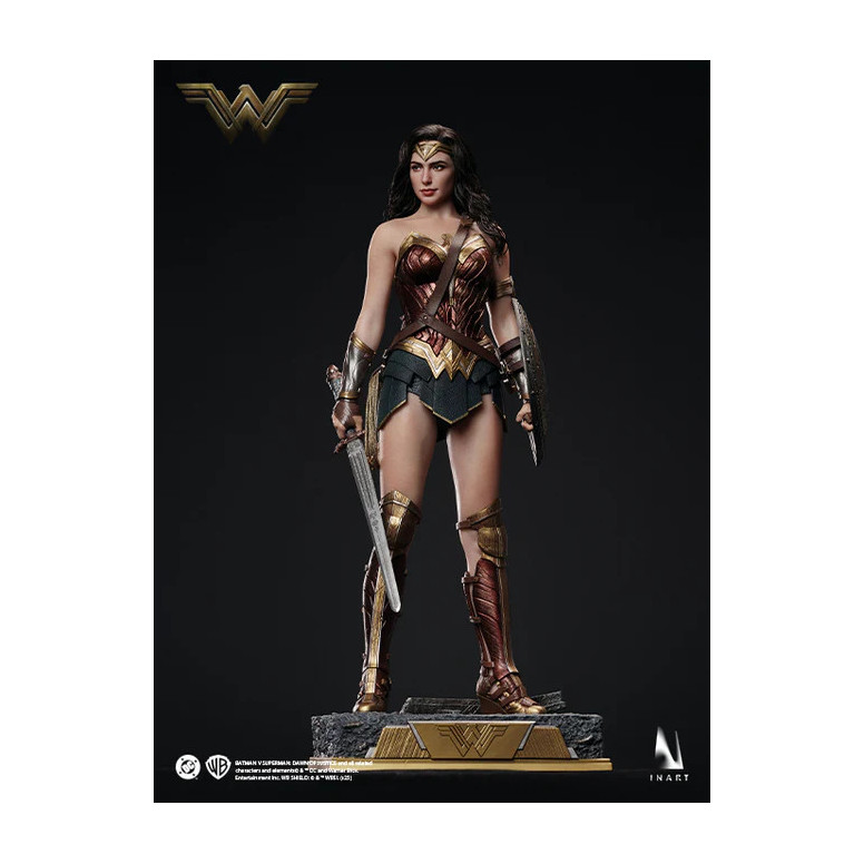 INART - Wonder Woman Figura Coleccionable a Escala 1/6 - Batman Vs Superman