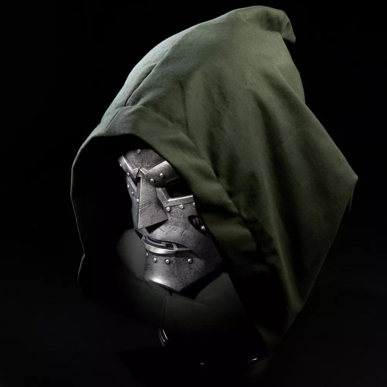 Hasbro - Réplica Casco Dr Doom 1/1 - Marvel Legends Casco
